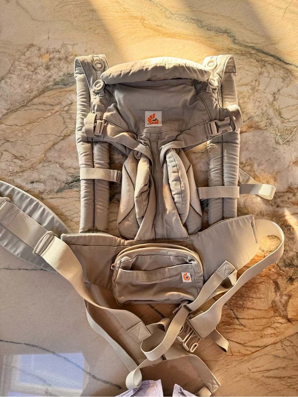 Ergobaby Omni360 in Pearl Grey